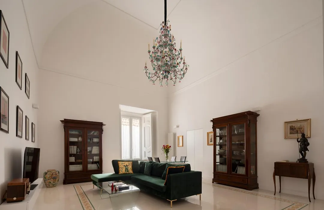 A.Ri.El Luxury Apartment-1